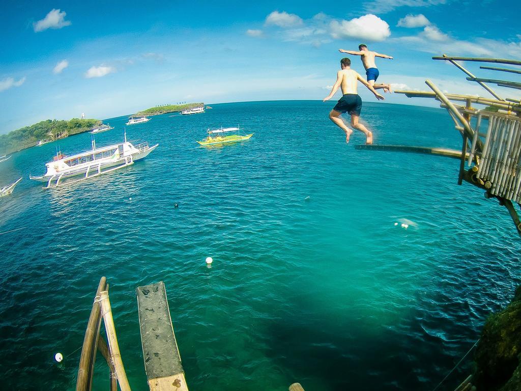 Jeepney Hostel And Kite Resort Balabag (Boracay) Exterior foto
