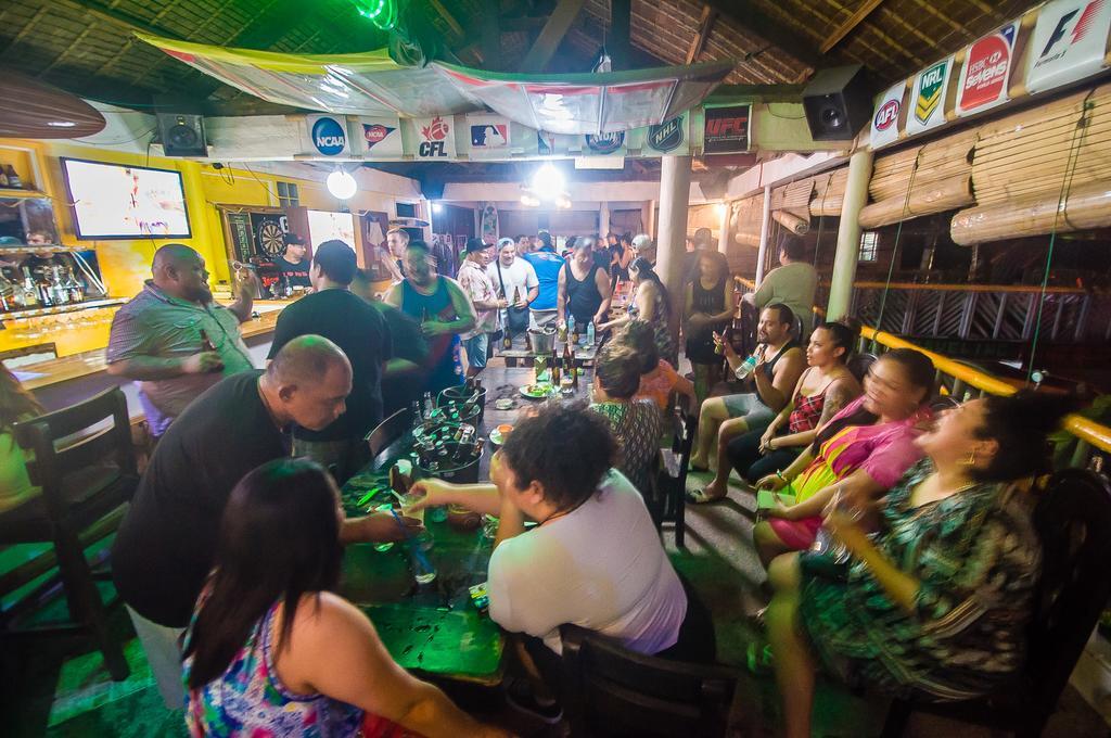Jeepney Hostel And Kite Resort Balabag (Boracay) Exterior foto