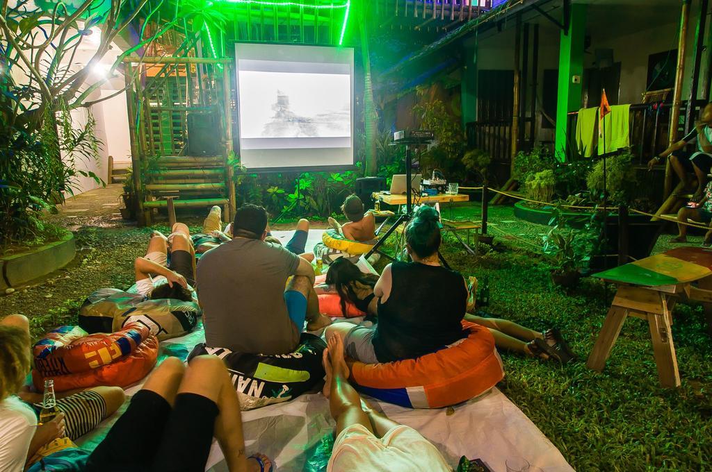 Jeepney Hostel And Kite Resort Balabag (Boracay) Exterior foto