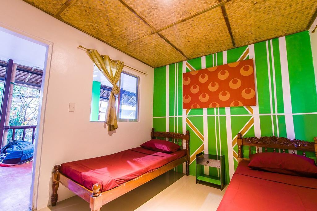 Jeepney Hostel And Kite Resort Balabag (Boracay) Exterior foto