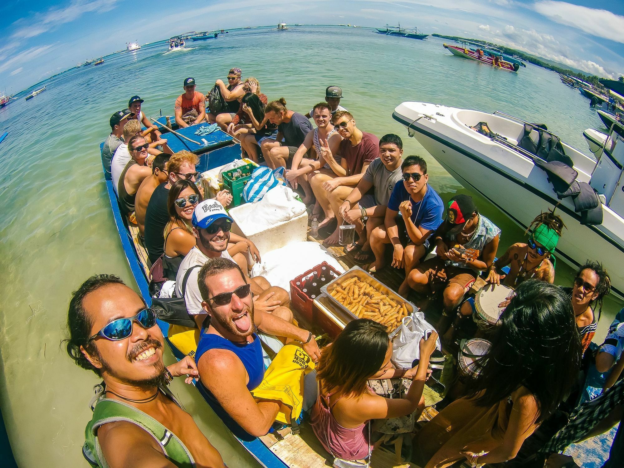 Jeepney Hostel And Kite Resort Balabag (Boracay) Exterior foto