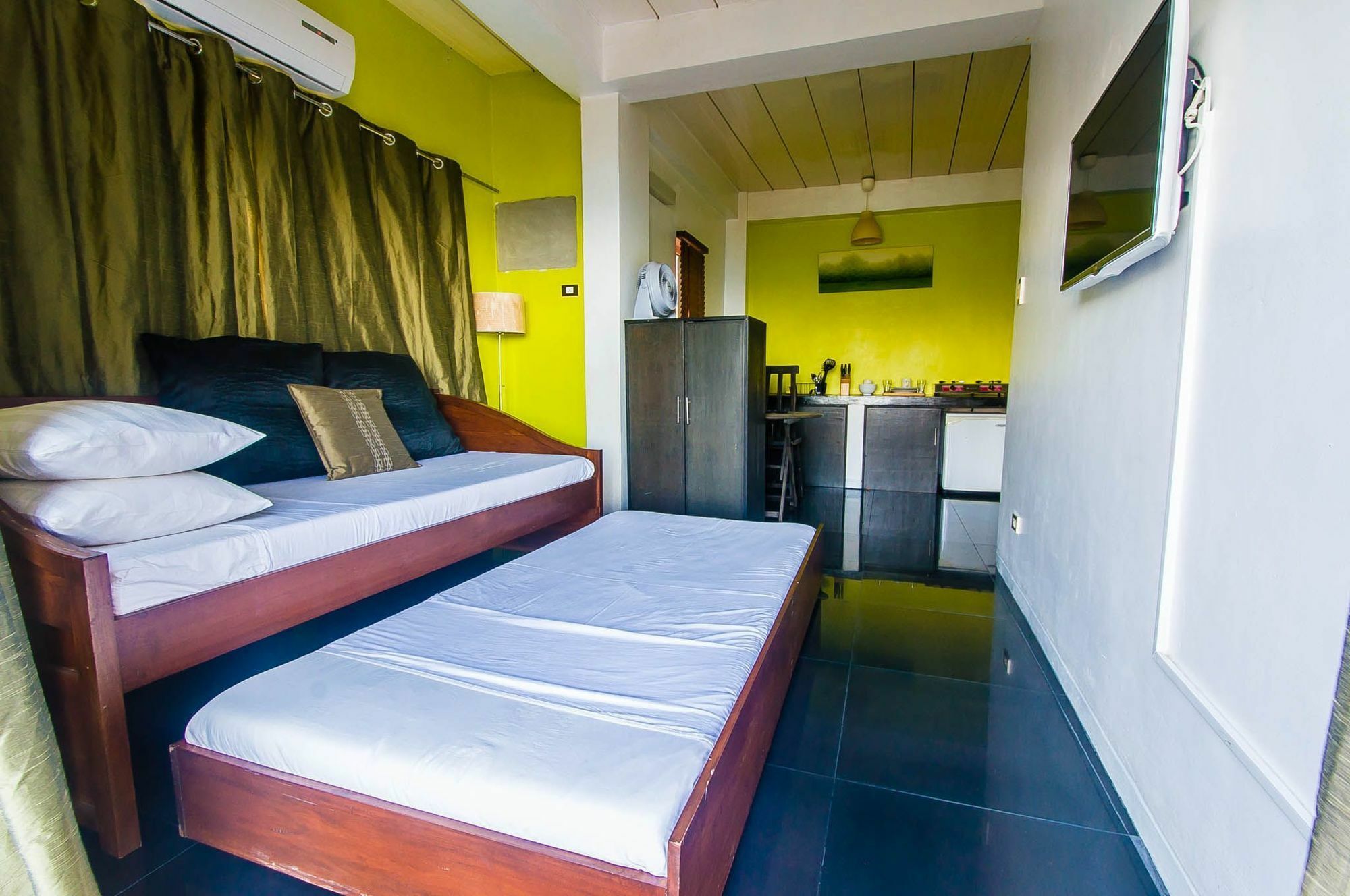 Jeepney Hostel And Kite Resort Balabag (Boracay) Exterior foto