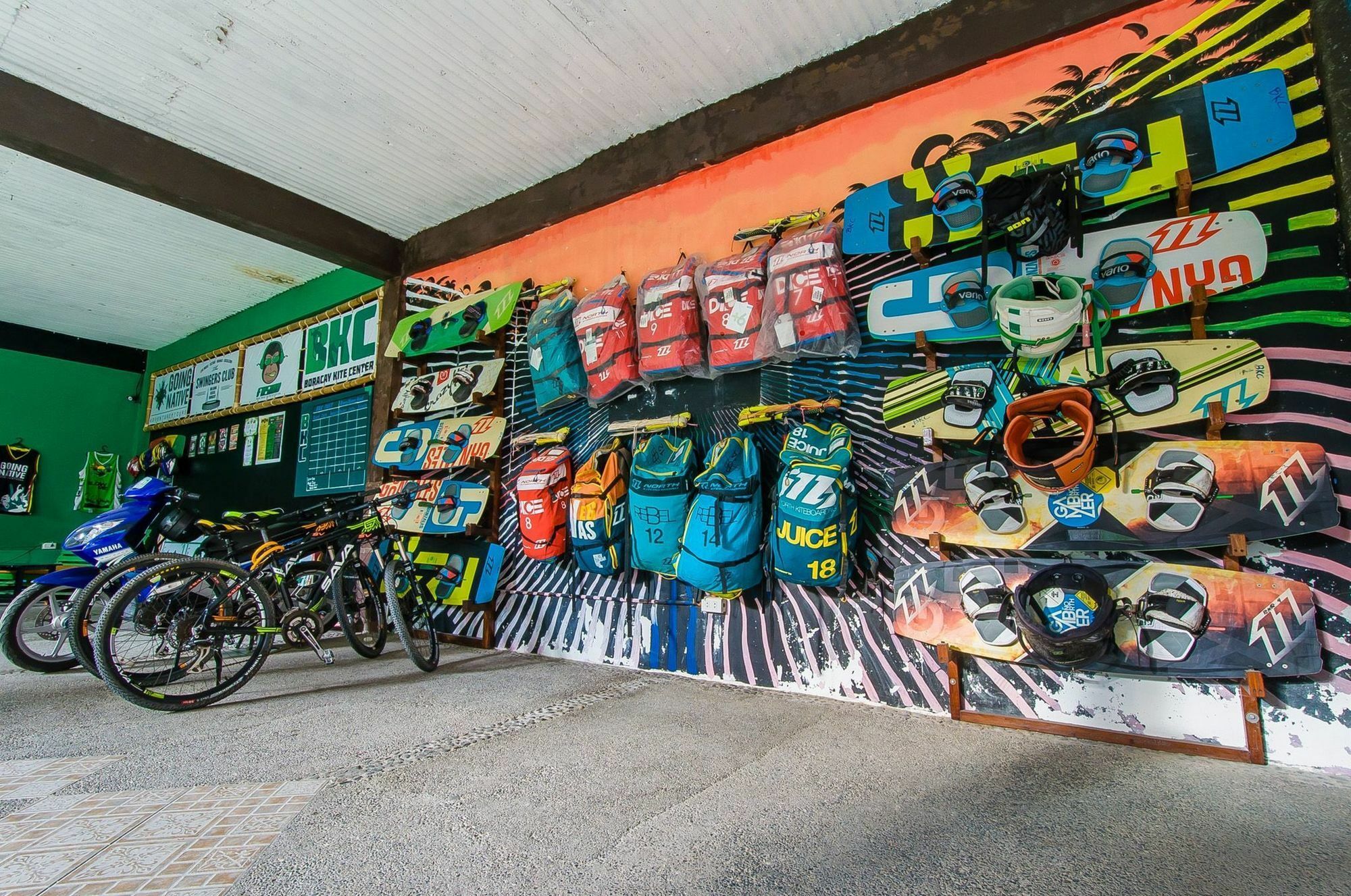 Jeepney Hostel And Kite Resort Balabag (Boracay) Exterior foto